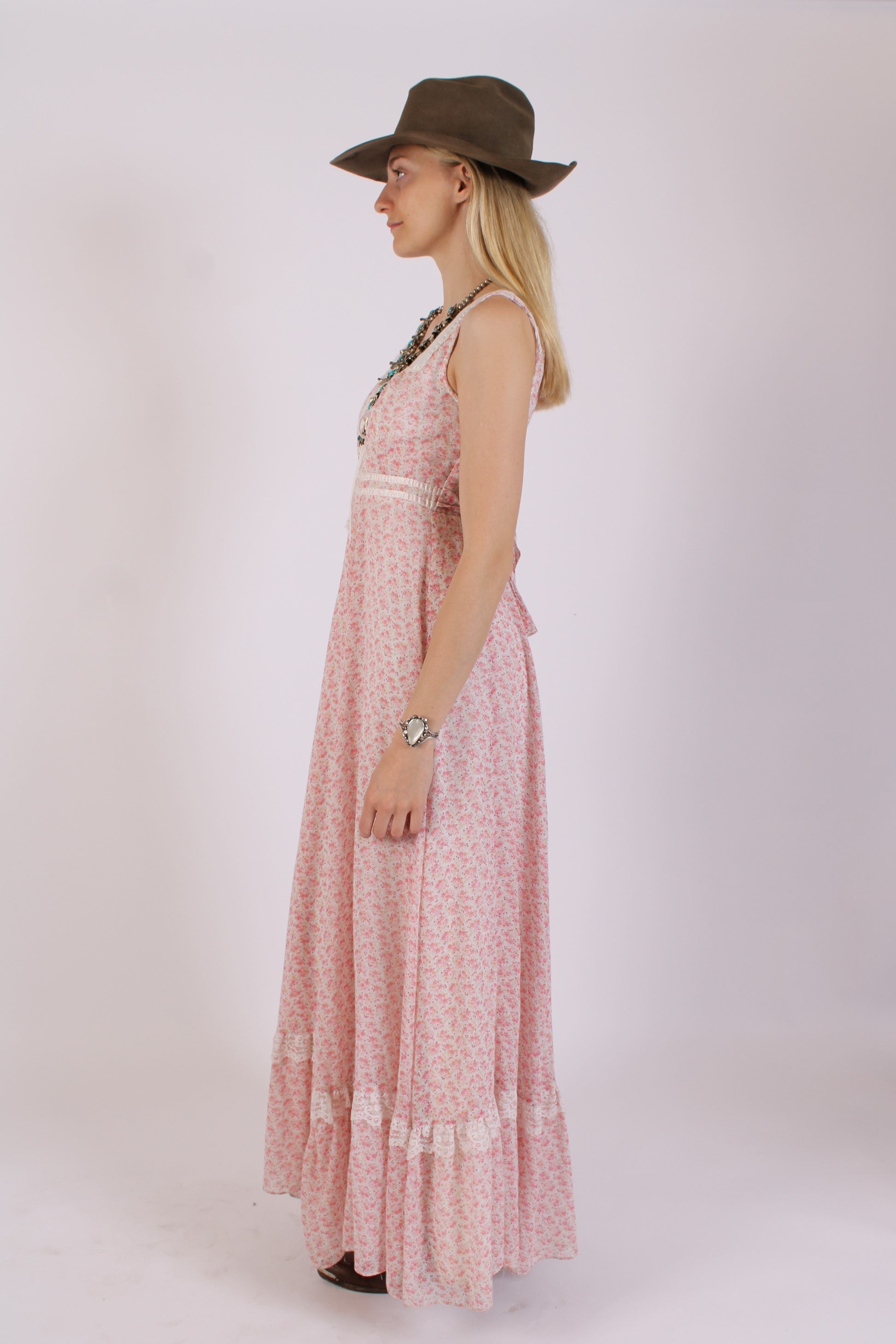 Vintage 1970s Sleeveless Pink Floral Gunne Sax Dress