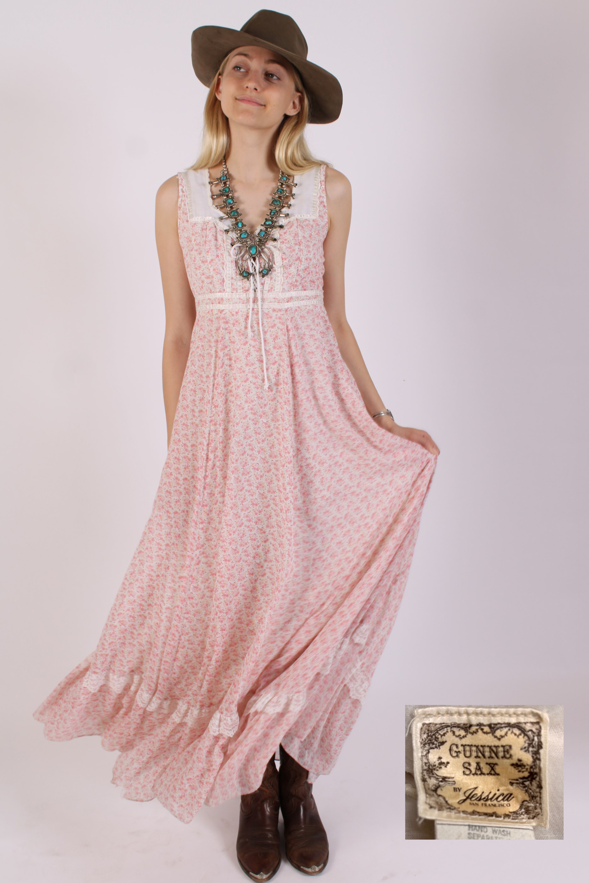 Vintage 1970s Sleeveless Pink Floral Gunne Sax Dress
