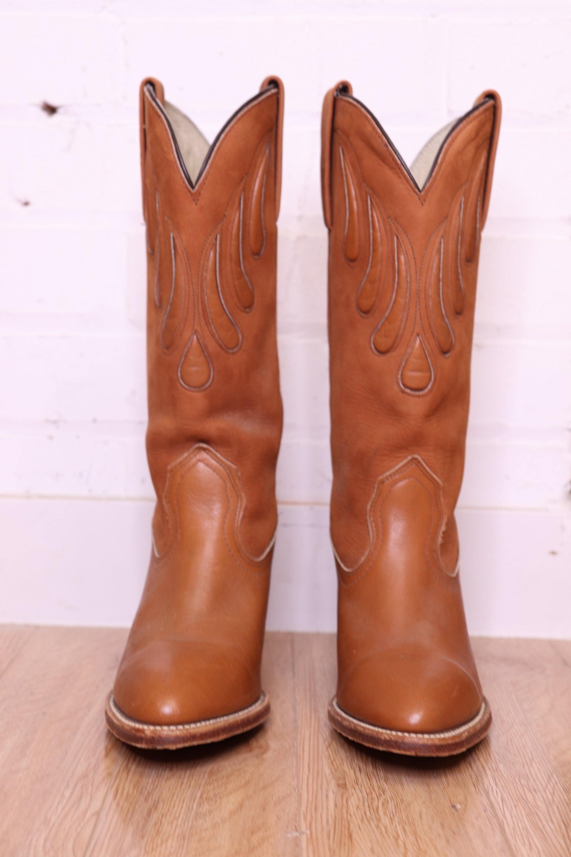 Vintage Frye 7075 Heeled Western Boots