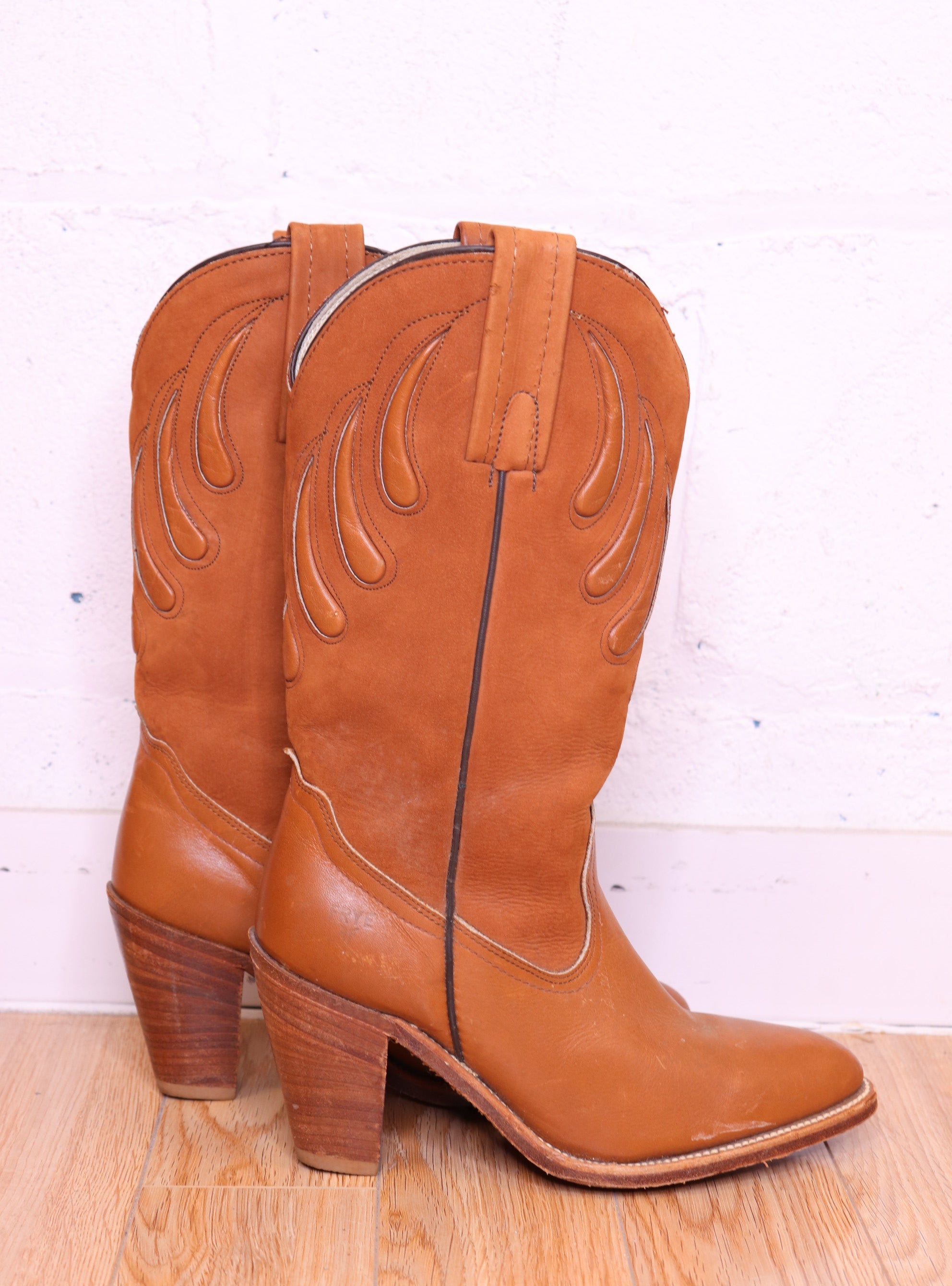 Vintage Frye 7075 Heeled Western Boots