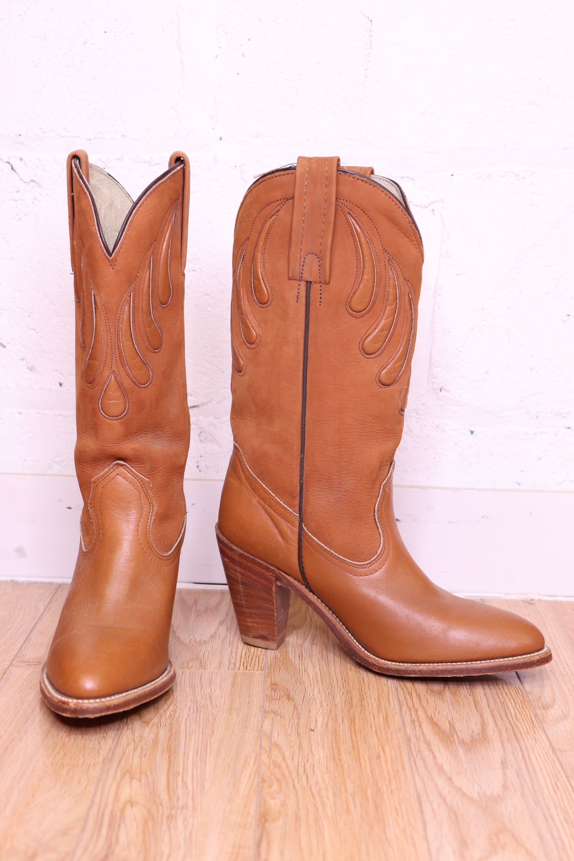 Vintage Frye 7075 Heeled Western Boots